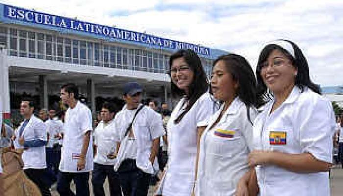 Elam, donde estudian medicina los extranjeros en Cuba